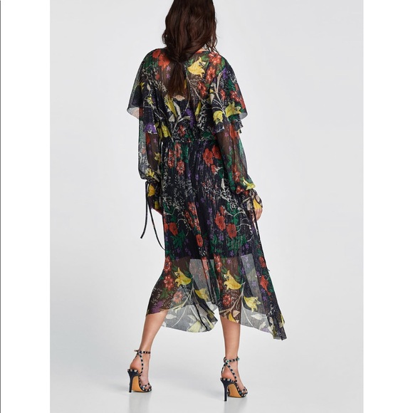 Zara Shiny Pleated Dress - Picture 5 of 8